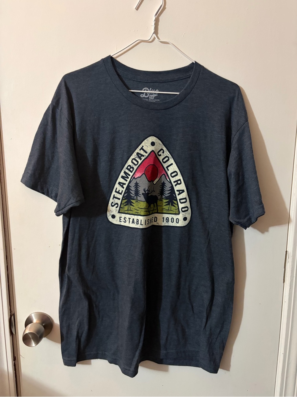 NWOT Women’s Blue 84 Large Steamboat Colorado Graphic Tee Navy Tote16